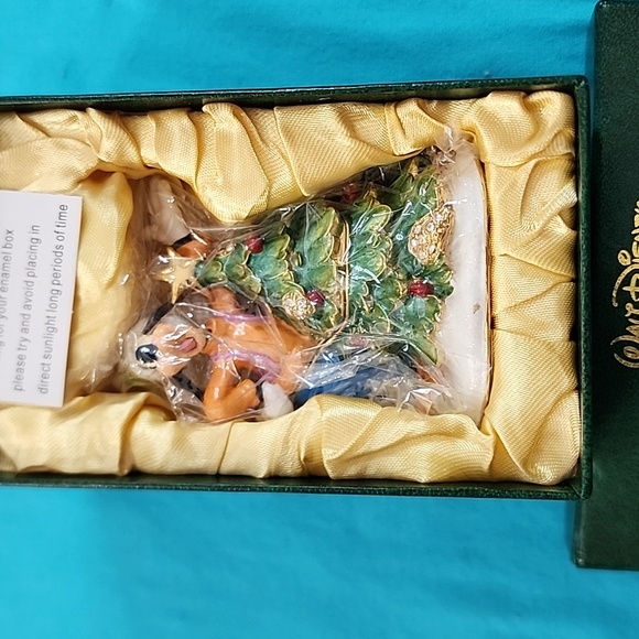 Department 56 Walt Disney Showcase Bejeweled Collection Goofy Limoge Box - Picture 9 of 15